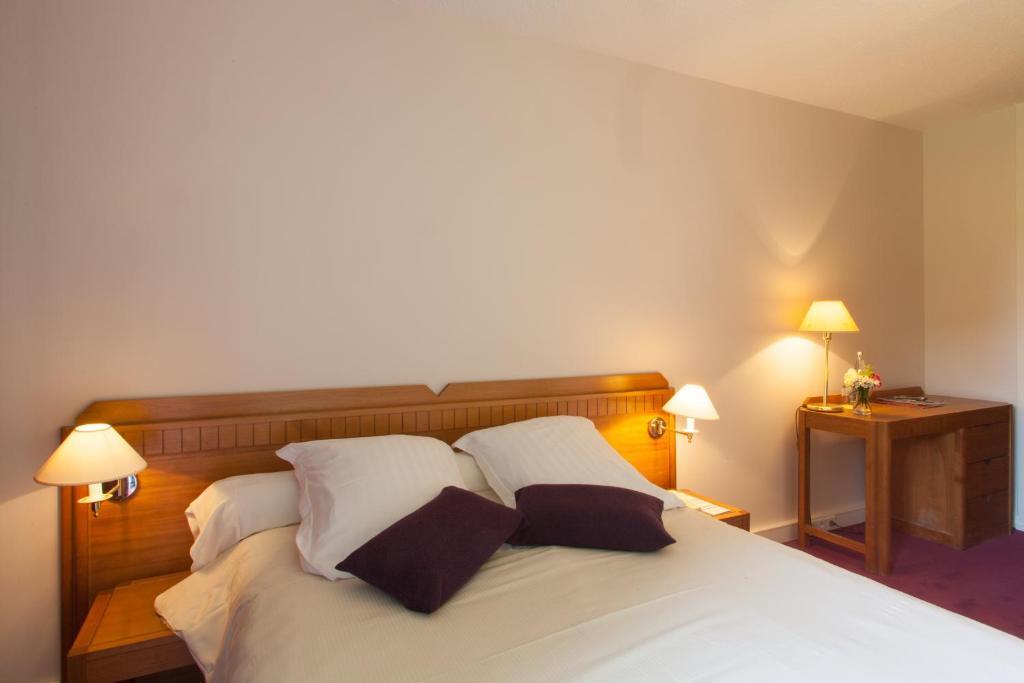 Logis Ar Milin Hotel Chateaubourg  Room photo
